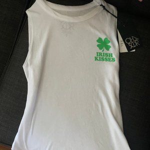 IRISH KISSES MUSCLE TEE